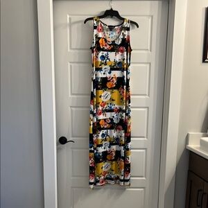 NWOT Floral Sleeveless Maxi Dress